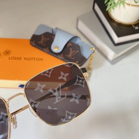 LOUIS VUITTON Модель： Z1421 Размер： 56х17х140