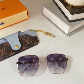 LOUIS VUITTON Модель： Z1421 Размер： 56х17х140