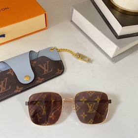 LOUIS VUITTON Модель： Z1421 Размер： 56х17х140