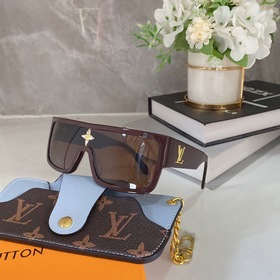 LOUIS VUITTON Модель： Z1319U Размер： 51х24-145