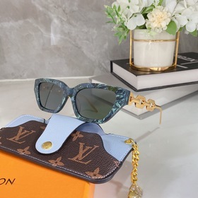 LOUIS VUITTON Модель： Z1473E Размер： 54 x 19 x 145
