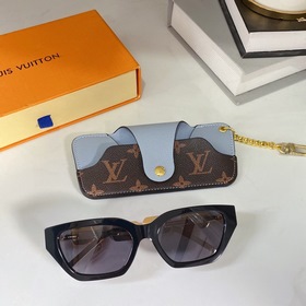 LOUIS VUITTON Модель： Z1473E Размер： 54 x 19 x 145