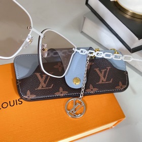 LOUIS VUITTON Модель： Z1557E Размер： 64 x 14 x 145 подвеска