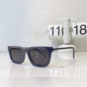 LOUIS VUITTON Модель： Z1834E Размер： 54х19х145