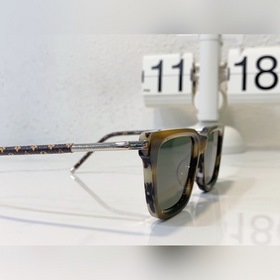 LOUIS VUITTON Модель： Z1834E Размер： 54х19х145