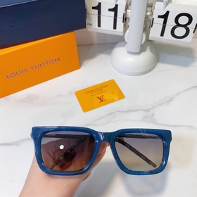LOUIS VUITTON Модель： Z1834E Размер： 54 x 19 x 145