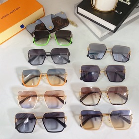 LOUIS VUITTON Модель： Z1439 Размер： 61 x 16 x 145