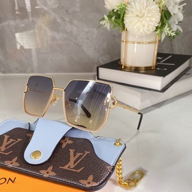 LOUIS VUITTON Модель： Z1439 Размер： 61 x 16 x 145