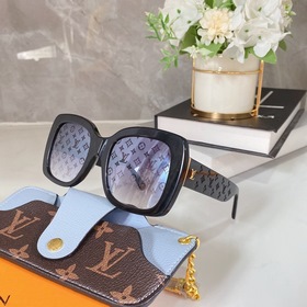 LOUIS VUITTON Модель： z1611W Размер： 53 x 23 x 145