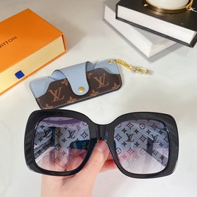 LOUIS VUITTON Модель： z1611W Размер： 53 x 23 x 145