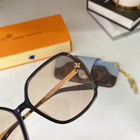 LOUIS VUITTON Модель： Z1668E Размер： 60 x 17 x 140