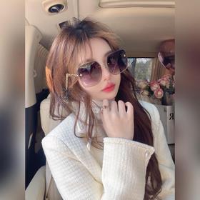 LOUIS VUITTON Модель： Z1241W Размер： 62 x 17 x 140, с подвесным