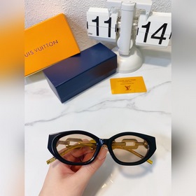 LOUIS VUITTON Модель： Z0818A Размер： 53-19-145.