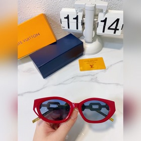 LOUIS VUITTON Модель： Z0818A Размер： 53-19-145.