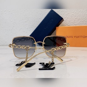 LOUIS VUITTON Модель： Z1241W Размер： 62 x 17 x 140, с подвесным