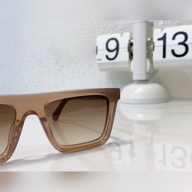 LOUIS VUITTON Модель： Z1809E Размер： 55х19х145
