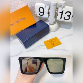 LOUIS VUITTON Модель： Z1809E Размер： 55 x 19 x 145