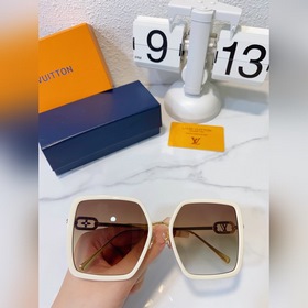 Квадратная сумка LOUIS VUITTON, модель： Z1774E, размер： 58 x 18 x