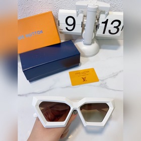 LOUIS VUITTON Модель： Z1746U Размер： 55х15-145