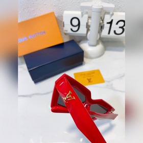 LOUIS VUITTON Модель： Z1746U Размер： 55х15-145