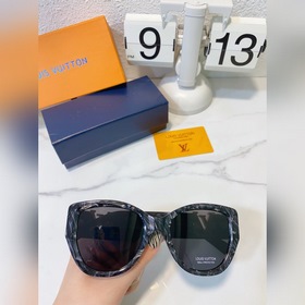 LOUIS VUITTON Модель： Z1738E Размер： 54 x 21 x 145