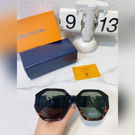 LOUIS VUITTON Модель： Z1728E Размер： 56х18х145