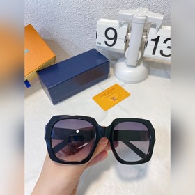 LOUIS VUITTON Модная модель для подиума Модель： Z1530E Размер： 