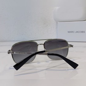 MARC JACOBS Модель： MARC 241/S Размер： 59/18-145