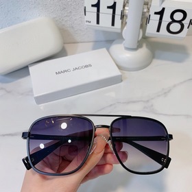 MARC JACOBS Модель： MARC 241/S Размер： 59х18-145