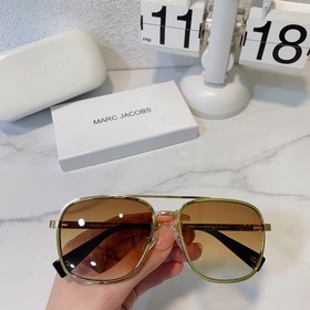 MARC JACOBS Модель： MARC 241/S Размер： 59х18-145