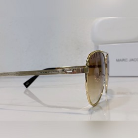 MARC JACOBS Модель： MARC 240/S Размер： 60 x 19 x 145