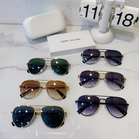 MARC JACOBS Модель： MARC 240/S Размер： 60 x 19 x 145