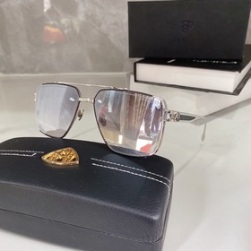 【MAYBACH THE POTE II】 Рекомендуется для мужчин. Эта модель оснаще
