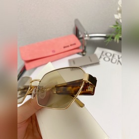 Детали MIU | Летние солнцезащитные очки Модель： MU53WS