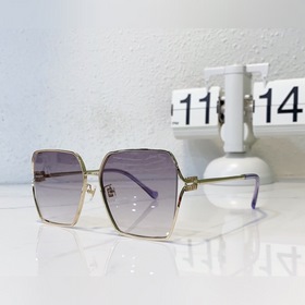 MiuMiu Модель SMU49W Размер： 69-17-125.