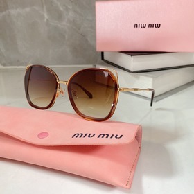 MIUMIU SMU68XV Размеры： 57-19-145.