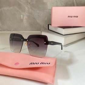 Miumiu* 9036 Размер： 64-12-140