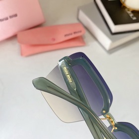 Miumiu* 9036 Размер： 64-12-140