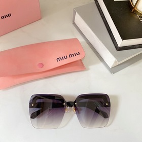Miumiu* 9036 Размер： 64-12-140