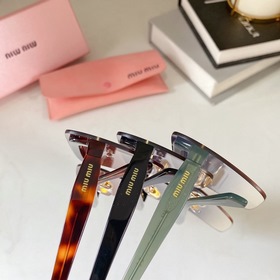 Miumiu* 9036 Размер： 64-12-140