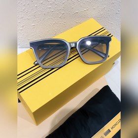 Высокое качество： MONCLER GM SWIPE 3 Монки совместная серия Увел