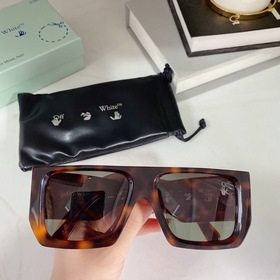 OFF WHITE Модель： O W40018U Размер： 55 x 19 x 145 Коробка для до
