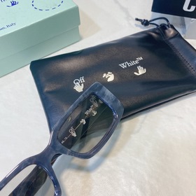 Off-White OW40004U — модный аксессуар, который стал популярным на
