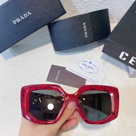 Новая модель Prada, артикул： OPR 14ZS Очень объемный. Размер： 49х