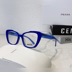 Сегодня в продаже PR01YV Новинка на официальном сайте для женщин.