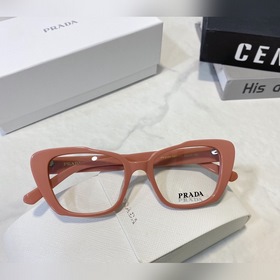Сегодня в продаже PR01YV Новинка на официальном сайте для женщин.