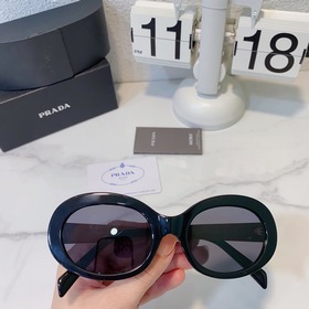 Prada Модель： SPR 25 Размер： 54х18-145