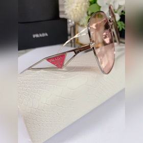 Prada Солнцезащитные очки Prada  Модель： SPR22  Размер： 58-16