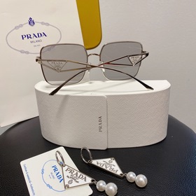 Делитесь аксессуарами | Чудо-очки Prada Эти очки Prada действител
