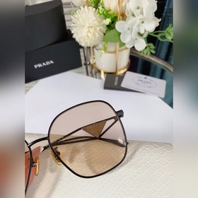 Prada Солнцезащитные очки Prada  Модель： SPR22  Размер： 58-16